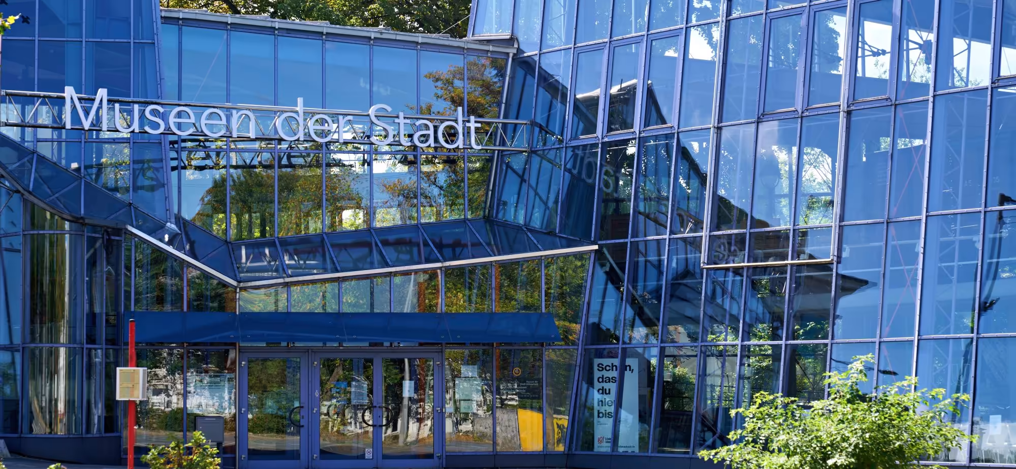 Panoramablick über die bewaldeten Hügel rund um Lüdenscheid